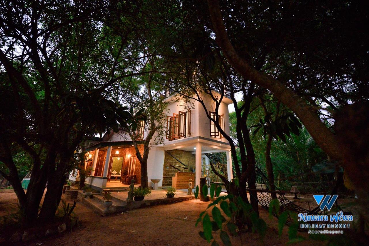 אנוראדפורה Nuwara Wewa Holiday Resort מראה חיצוני תמונה